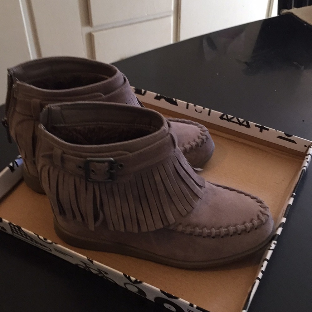 Bamboo shoes